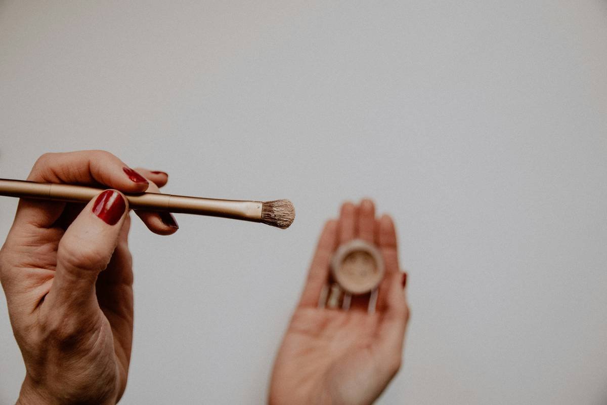 The Ultimate Guide to Choosing and Using a Makeup Blending Sponge