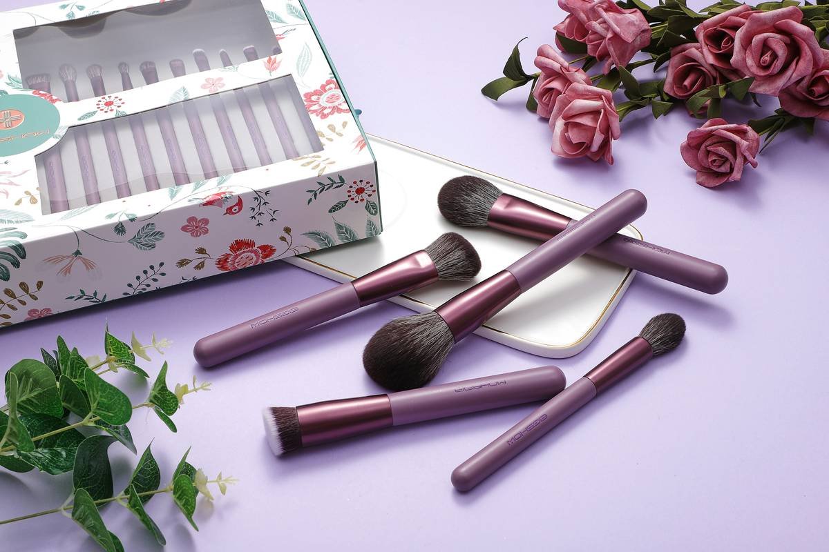 blending sponge kit showing multiple sponge shapes on a clean white surface